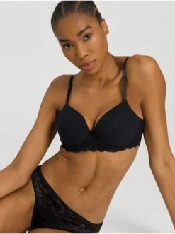Große Größen Hanro Schalen-BH Moments In Schwarz Günstig Kaufen -hanro shop hanro schalen bh moments in schwarz 5